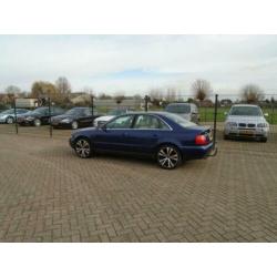 Audi A4 2.4-V6 AUTOMAAT AIRCO APK NIEUW