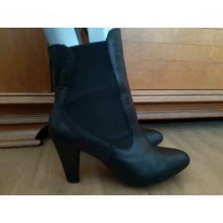 GEOX laarsjes 37