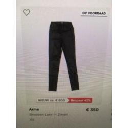40=ARMA= ZWART echt leren BROEK (nw 600,00 )BIJENKORF
