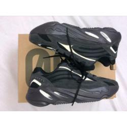 Adidas Yeezy boost 700 VANTA (DAGAANBIEDING) | ALLE maten