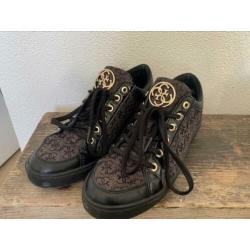 Guess sneakers te koop, Maat 40