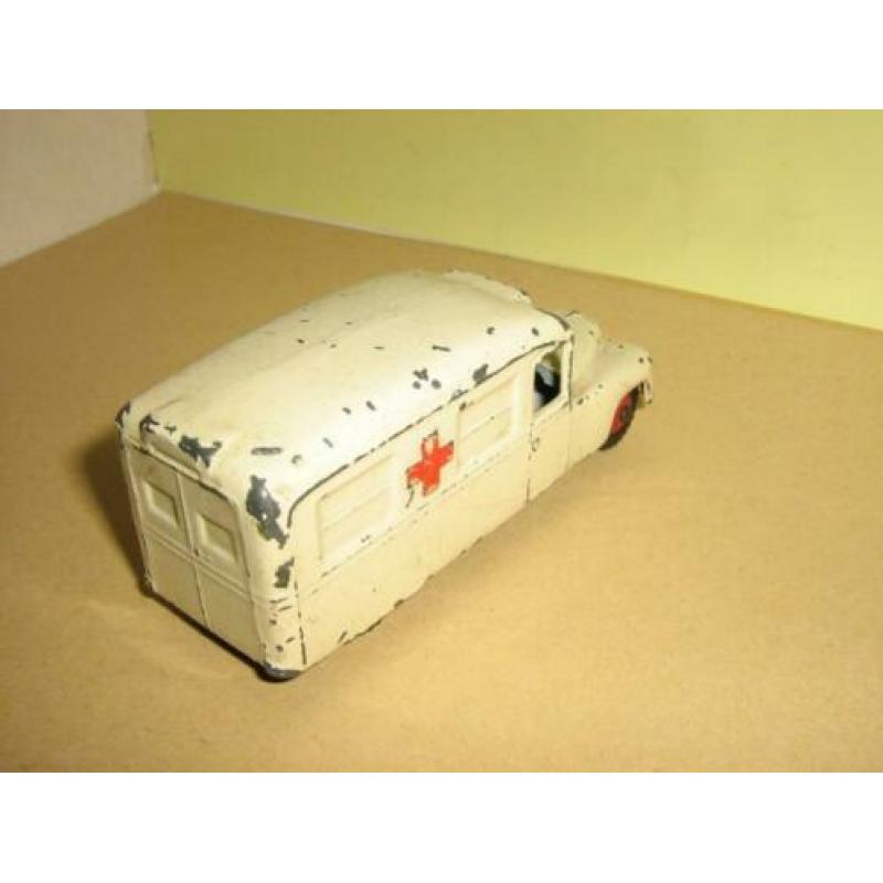 DINKY TOYS 253 Daimler Ambulance, bespeeld