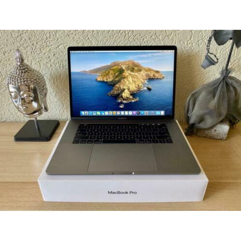Macbook Pro 15" TouchBar 2017 2.9 I7 16GB+1TB SSD 5 Cycli