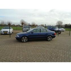Audi A4 2.4-V6 AUTOMAAT AIRCO APK NIEUW