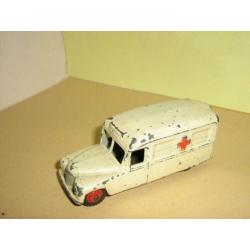 DINKY TOYS 253 Daimler Ambulance, bespeeld