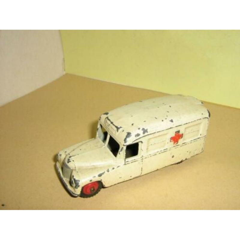 DINKY TOYS 253 Daimler Ambulance, bespeeld