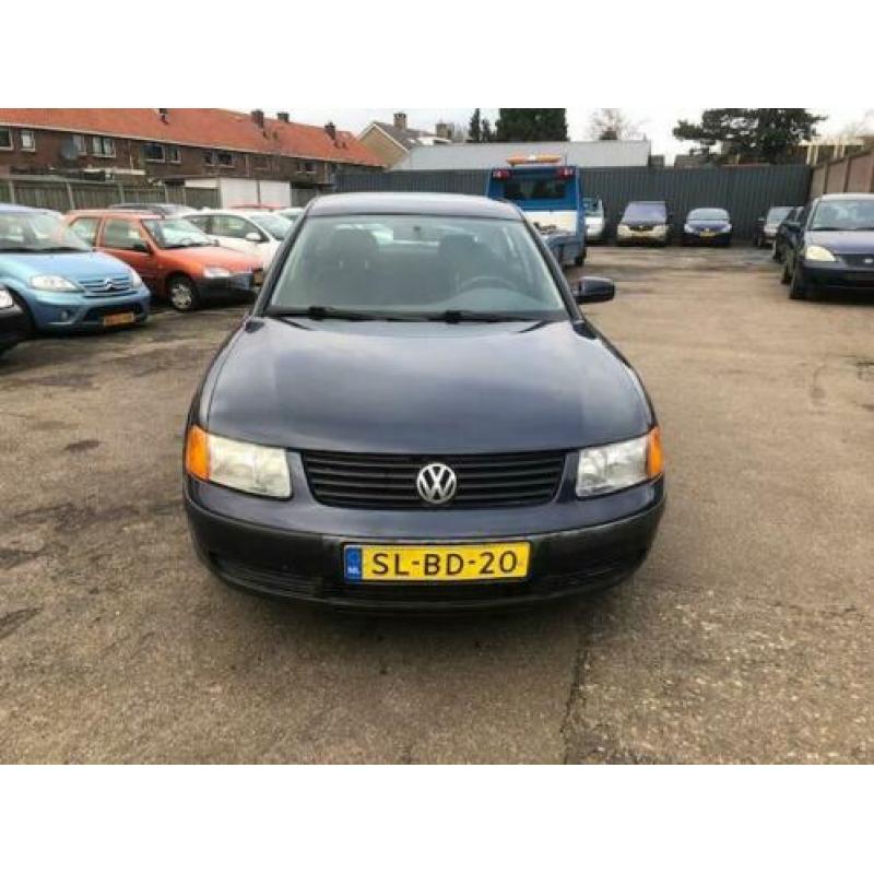 Volkswagen Passat 1.8-5V Trendline