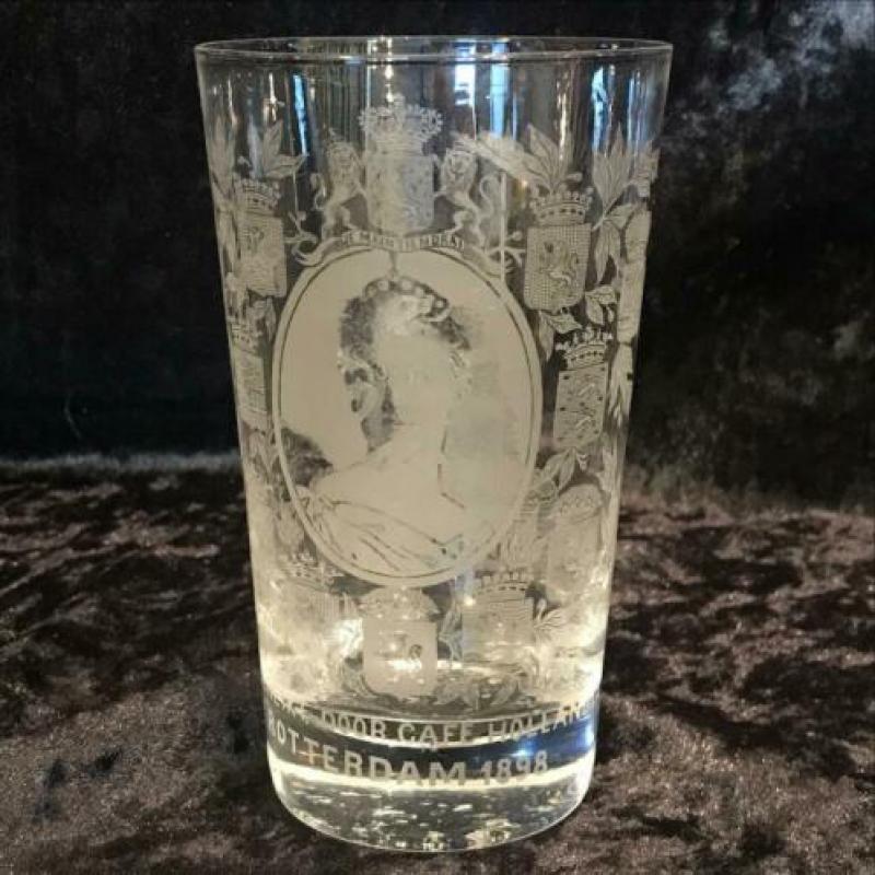Antiek glas 1898 cafe Hollandia Rotterdam koningshuis wilhel