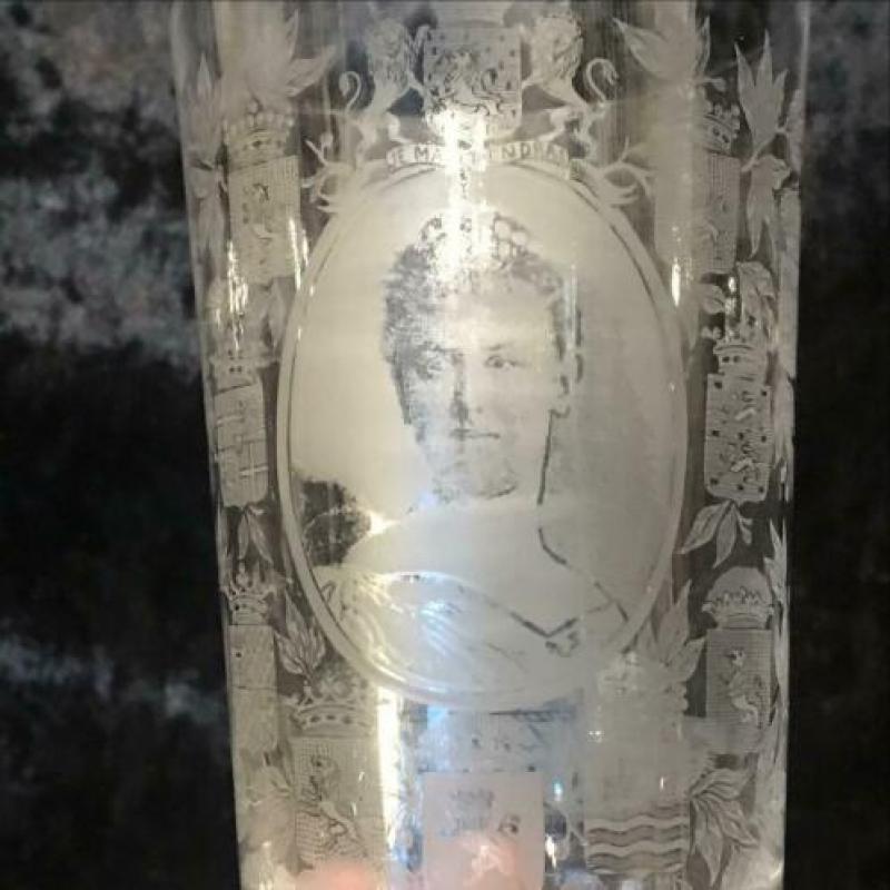 Antiek glas 1898 cafe Hollandia Rotterdam koningshuis wilhel