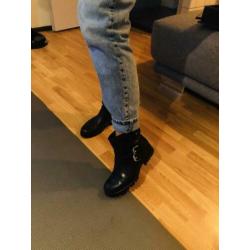 Zwarte laarsjes boots maat 36