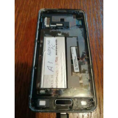 2 Samsung Galaxy A3-2015 + 2016 Zonder Schermen (Werkend)