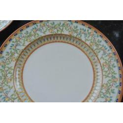 <Wedgwood/Johnson Brothers Lemon Tree Gebakset >