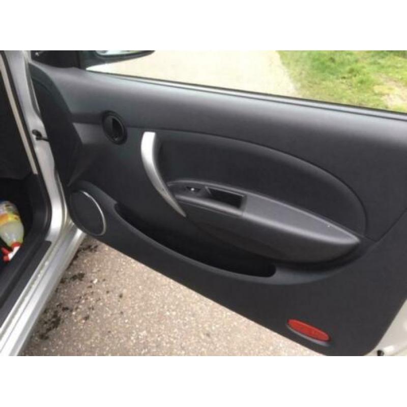 Chevrolet Aveo 1.2 16V 3D 2010 , weinig KM
