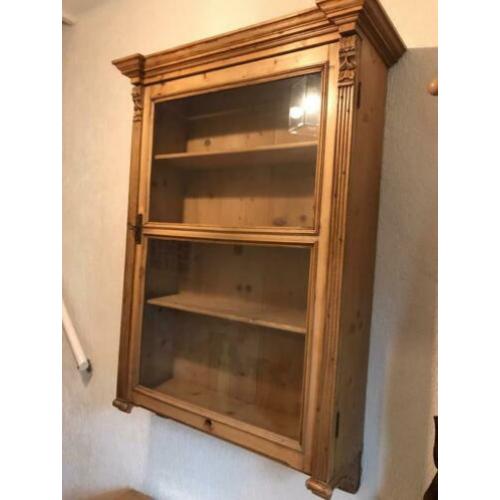 Grenen servies kast met glazen deur