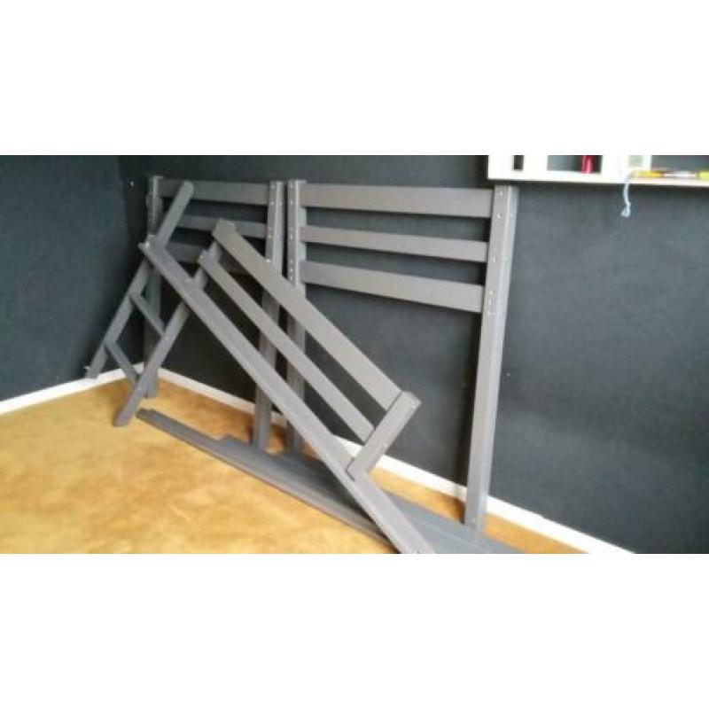 half hoogslaper, donker grijs, 200 bij 90 cm