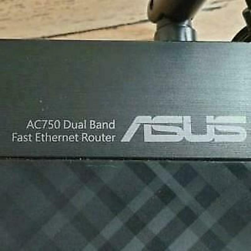 WiFi router Asus RT-AC51U AC750 5 GHz, 2.4 GHz 750 Mbit/s