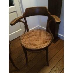 3 mooi geleefde armstoelen Thonet en Mundus