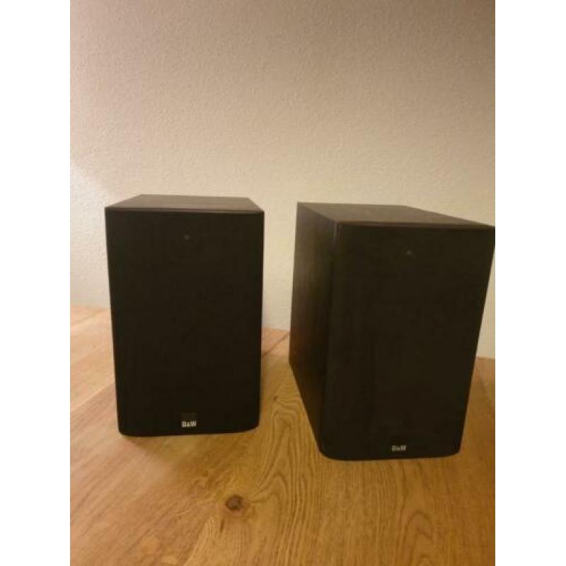 Bowers & Wilkins speaker set
