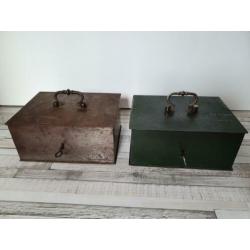 Antieke Beaumont kluisjes met sleutel €25 p/st