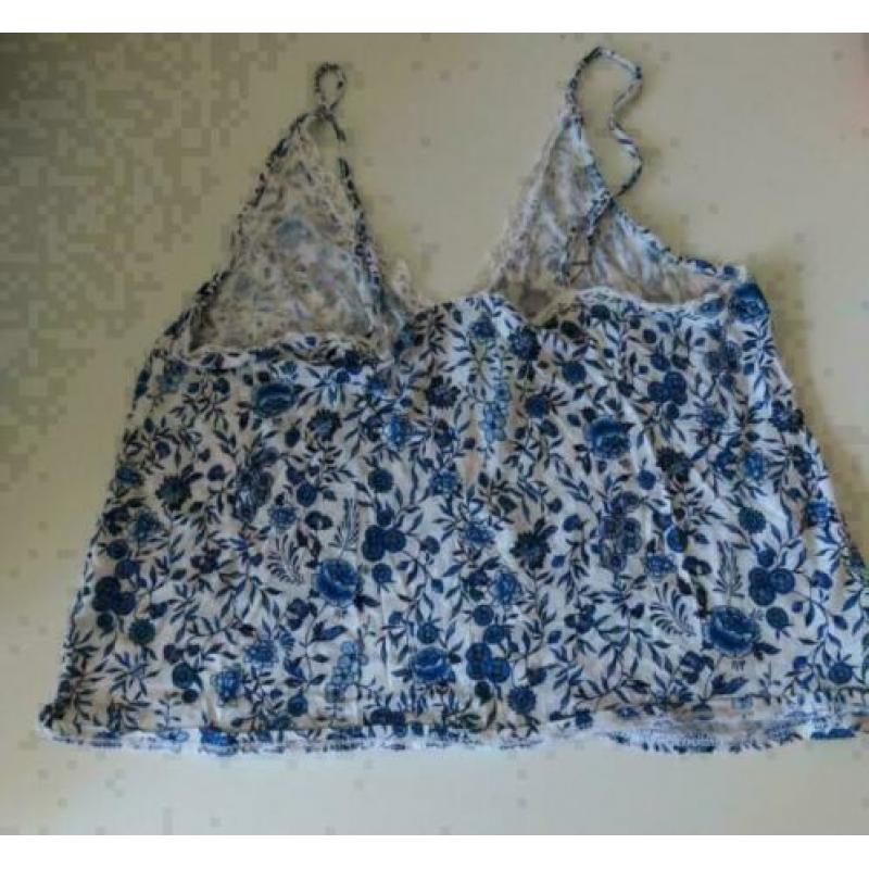 3 stuks tops maat XS blauw roze en paars