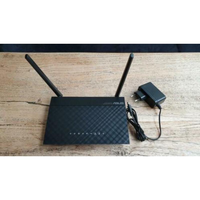 WiFi router Asus RT-AC51U AC750 5 GHz, 2.4 GHz 750 Mbit/s