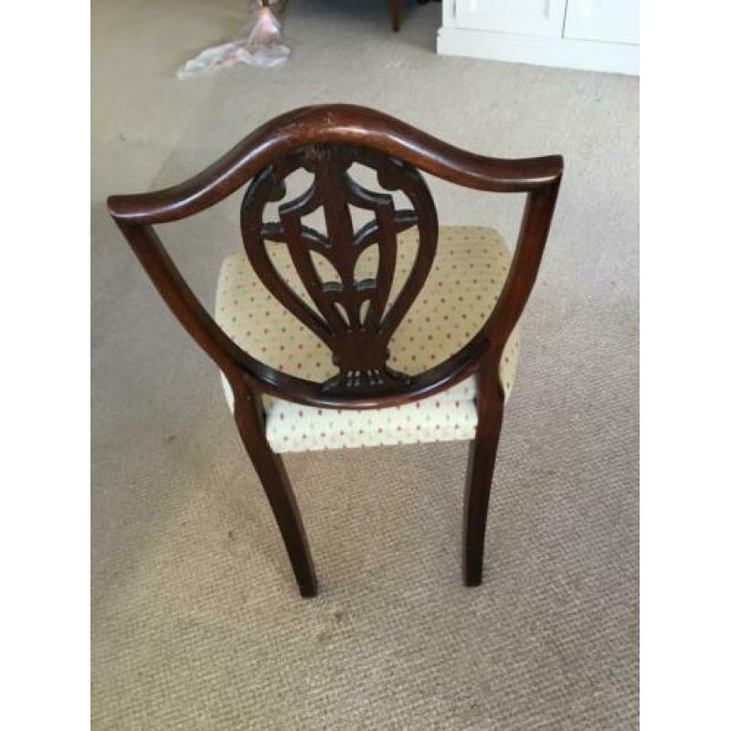4 hepplewhite eetkamerstoelen