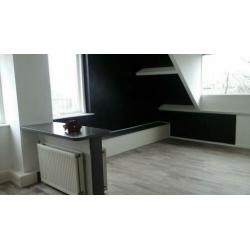 2kamer-appartement, op 1e etage van een vrijstaande woning.