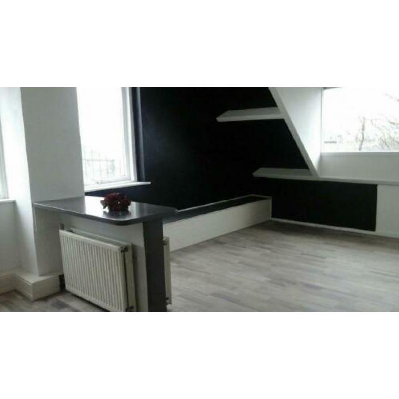 2kamer-appartement, op 1e etage van een vrijstaande woning.