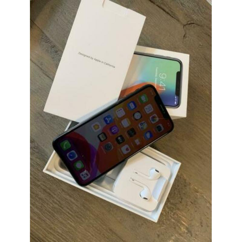 Leuke iphone x 64 gb met doos en toebehoren