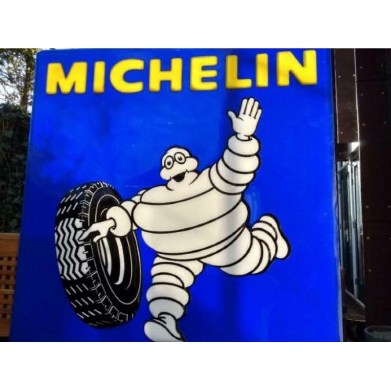 Michelin reclamebord 1m x 1 m