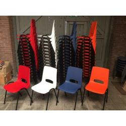 Nieuwe kunststof kuipstoelen stapelbare kantinestoelen