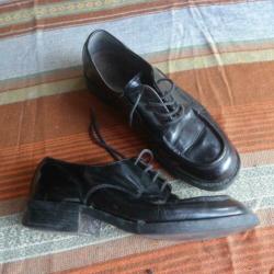 Zwarte nette herenschoenen. mt 44. hand made in italy. alays