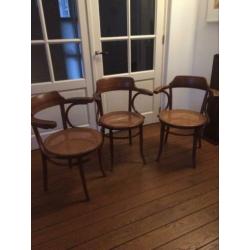 3 mooi geleefde armstoelen Thonet en Mundus