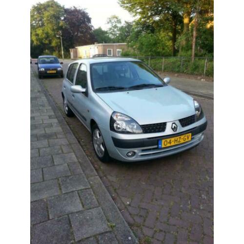 Renault Clio 1.4 16V RT PRIVILEGE 5DR 2005 2002 Grijs