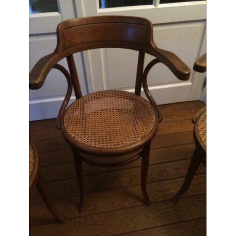 3 mooi geleefde armstoelen Thonet en Mundus