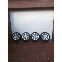 Banden 245-45-17 Bridgestone