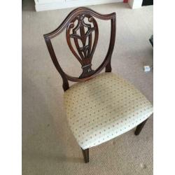 4 hepplewhite eetkamerstoelen