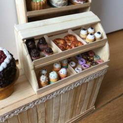 Mini croissantjes 4 stuks - voor poppenhuis of Barbies