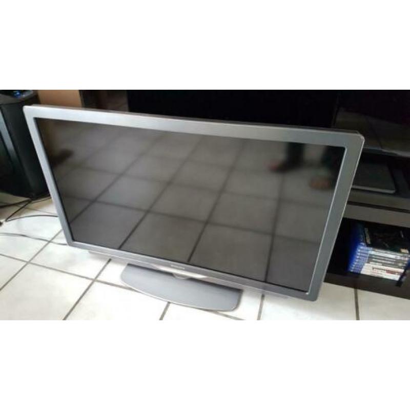 Philips 3 Zijdig Ambilight 40 inch (102 cm) LED Tv 40PFL9705