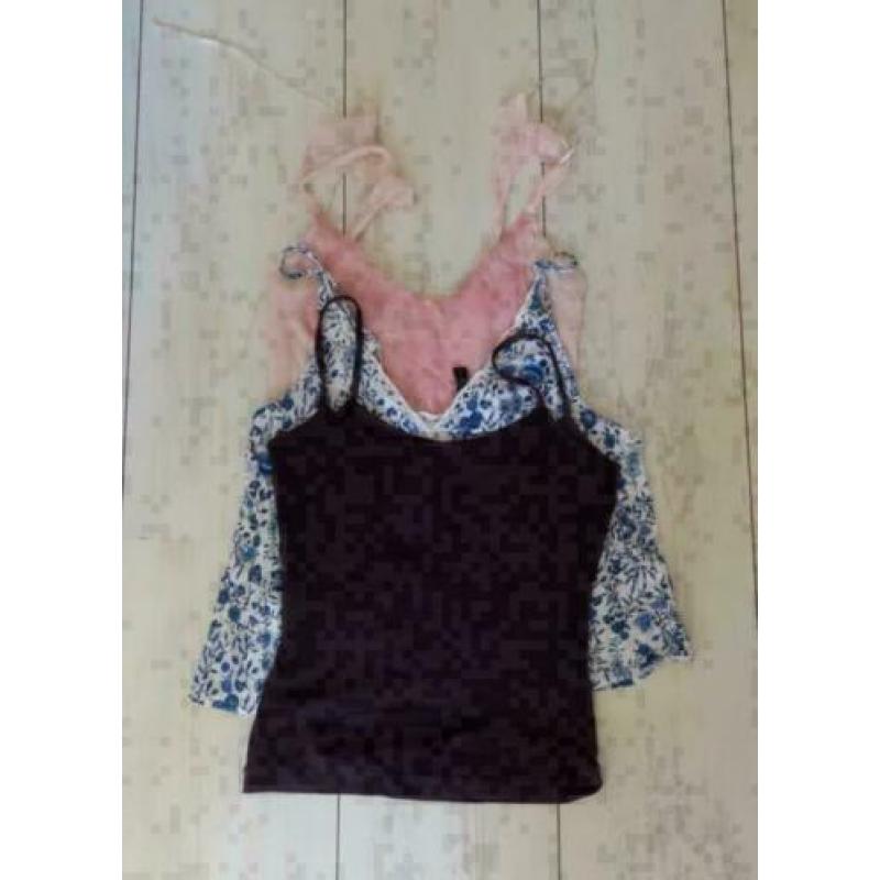 3 stuks tops maat XS blauw roze en paars