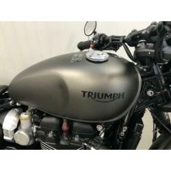 Triumph BONNEVILLE BOBBER BLACK (bj 2020)