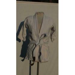 Judopak.Jasje, broek en riem.Mt 110
