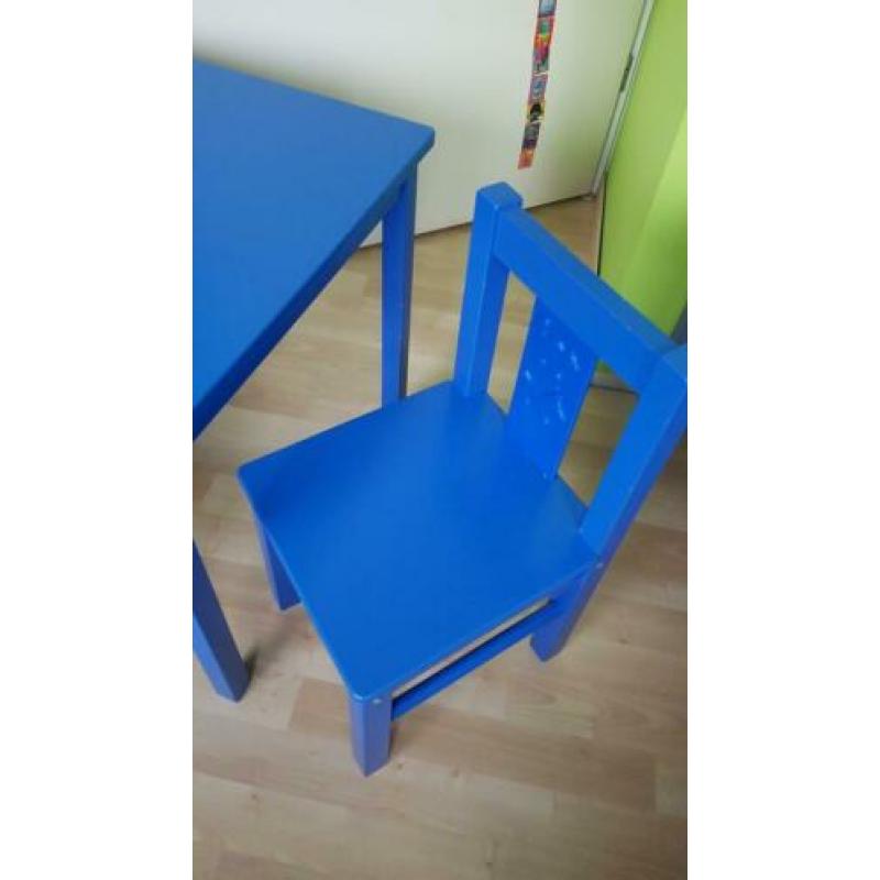 Tafeltje en 2 stoeltjes