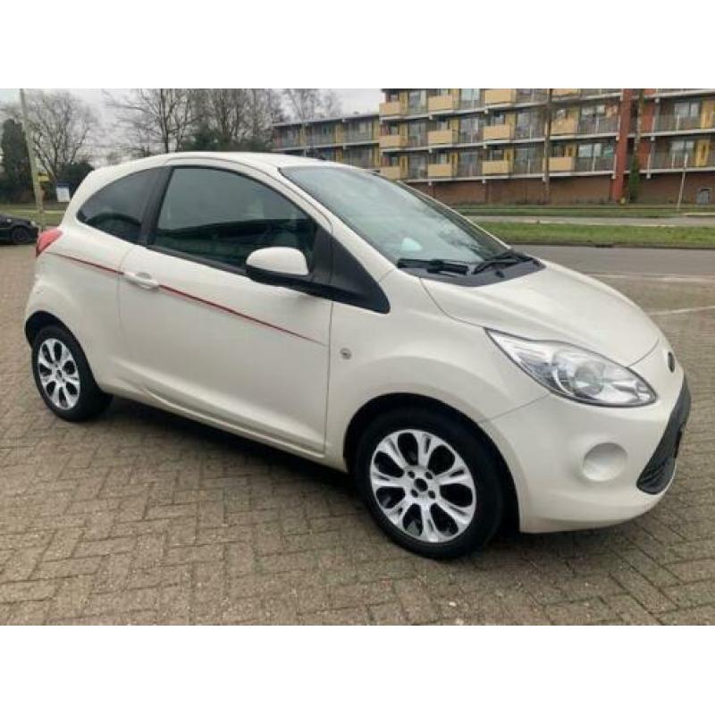 Ford Ka 1.2 Titanium Dealer onderhouden