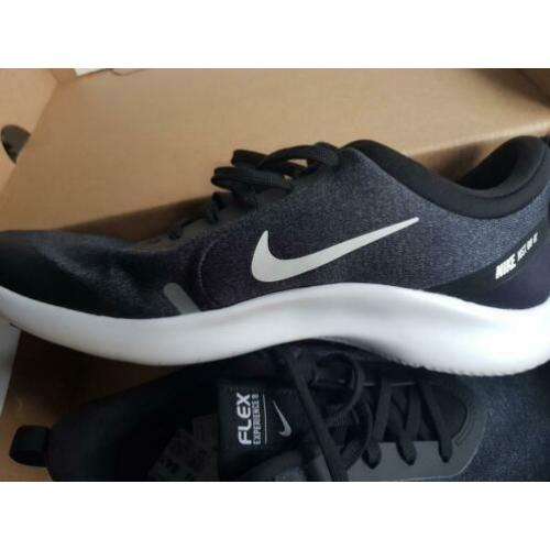 Nike schoenen maat 42