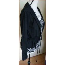 POOOLS zwart-witte tweens vest zgan maat 40 zgan