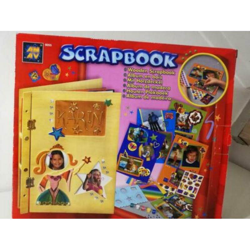 Scrapbook, mooie set, grotendeels dubbel!