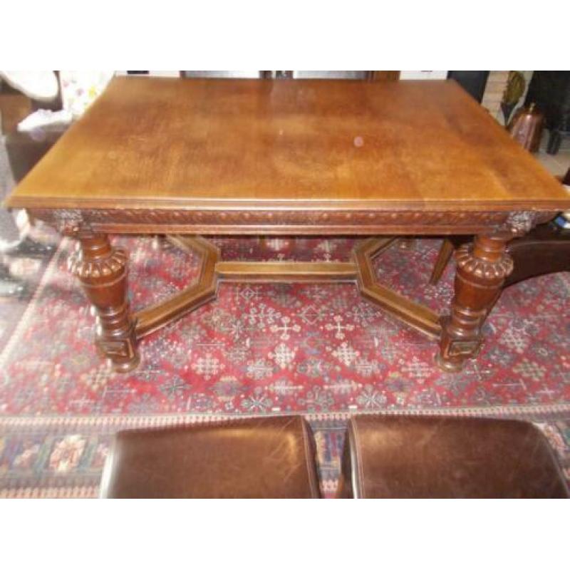 6 stoelen en antieke eiken balpoottafel lxbxh= 148x108x78cm
