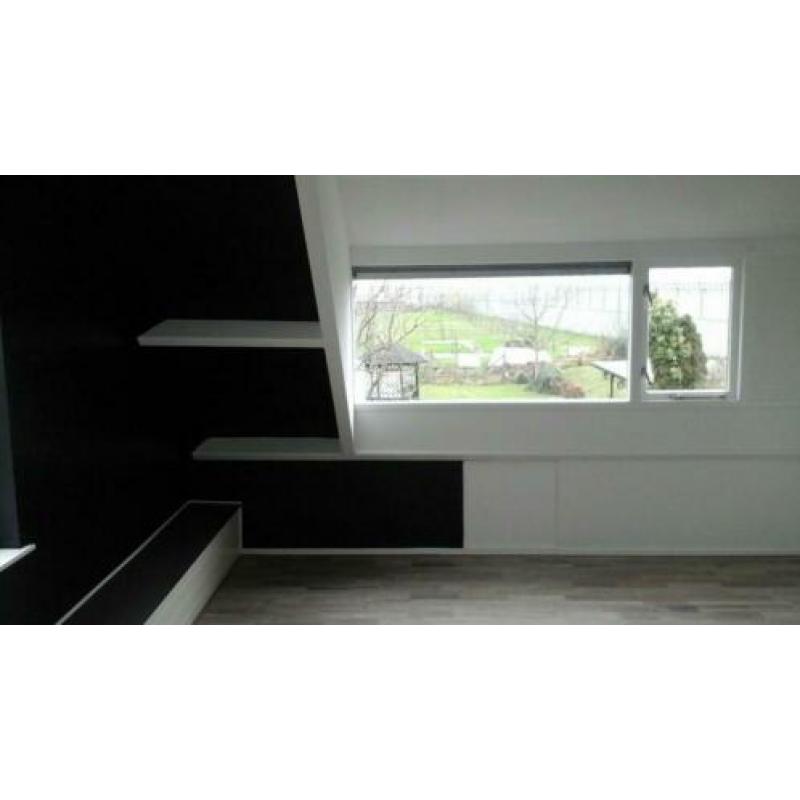 2kamer-appartement, op 1e etage van een vrijstaande woning.
