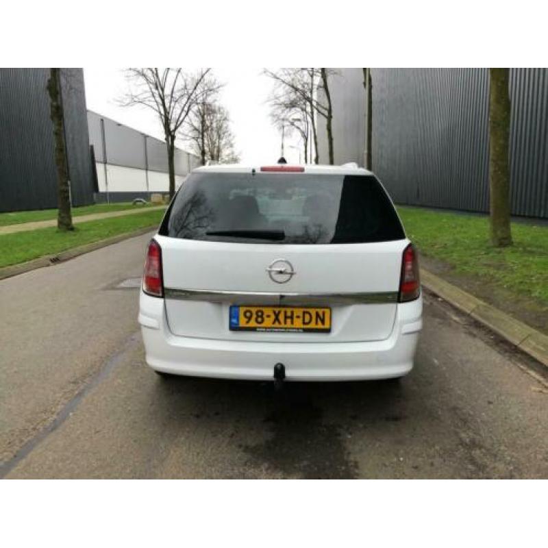 Opel Astra Wagon 1.6 Executive Nieuwe apk, Navigatie, Climat